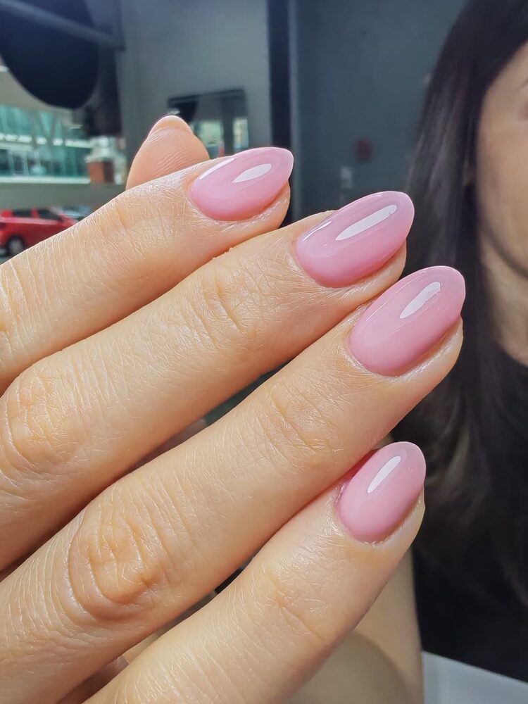 Uñas rosadas naturales
